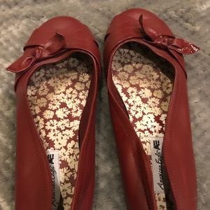 American Eagle Red flats